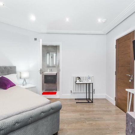Ta House Hotell Edgware Eksteriør bilde